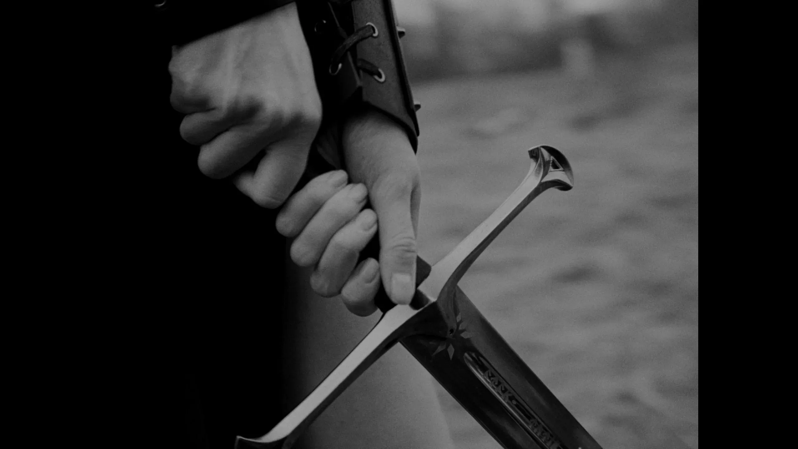 Fotogramma da The Wild Bond, 7 di 11